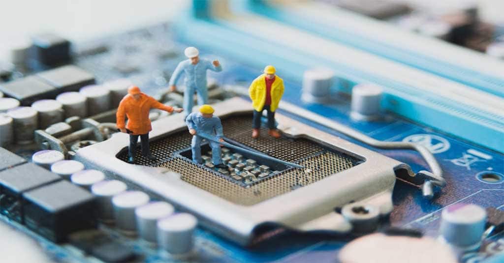 Técnico indo até o cliente